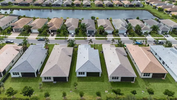 Property Slideshow image 3 of 63 | 14231 sw waterfall ln, Port Saint Lucie, FL, 34987