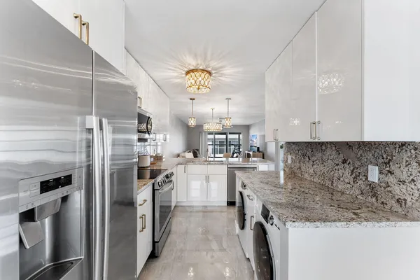 Property Slideshow image 3 of 43 | 1020 silk oak ter apt 204, Delray Beach, FL, 33445