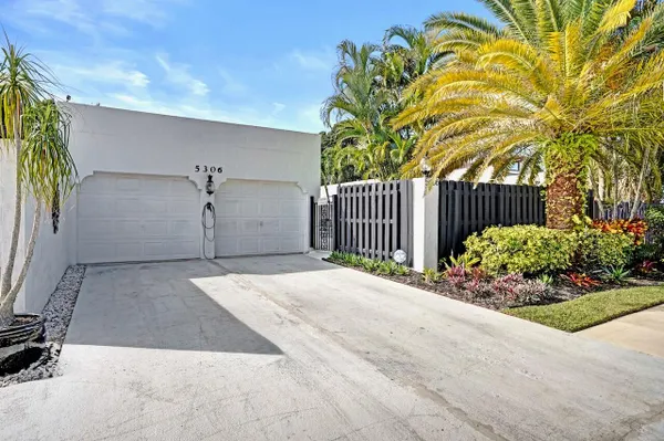 Property Slideshow image 2 of 80 | 5306 stonybrook dr, Boynton Beach, FL, 33437