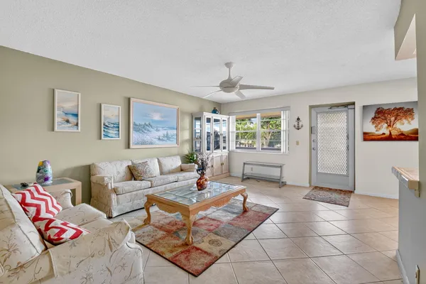 Property Slideshow image 3 of 33 | 317 windsor, West Palm Beach, FL, 33417