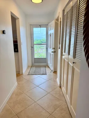 Property Slideshow image 2 of 15 | 2724 garden dr 403, Lake Worth, FL, 33461