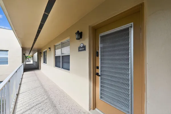 Property Slideshow image 2 of 26 | 414 capri i, Delray Beach, FL, 33484