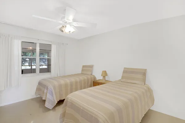 Property Slideshow image 3 of 29 | 143 somerset g, West Palm Beach, FL, 33417
