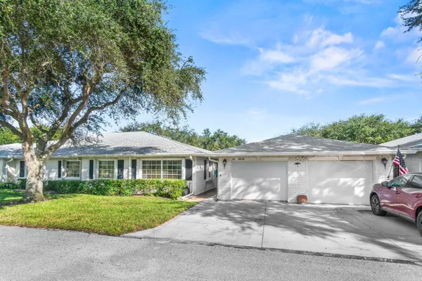Property Slideshow image 2 of 36 | 10110 42nd way, Boynton Beach, FL, 33436