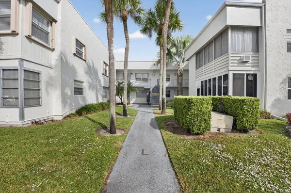 Property Slideshow image 2 of 45 | 538 flanders l, Delray Beach, FL, 33484