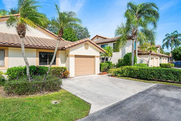 Property Slideshow image 3 of 52 | 10071 53rd way 1302, Boynton Beach, FL, 33437