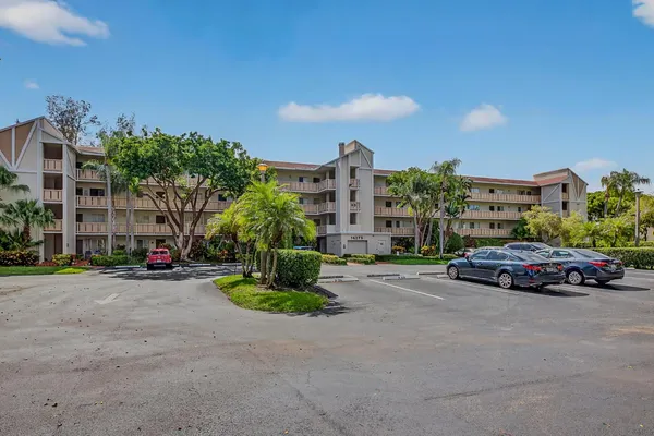 Property Slideshow image 3 of 25 | 14375 strathmore ln apt 404, Delray Beach, FL, 33446