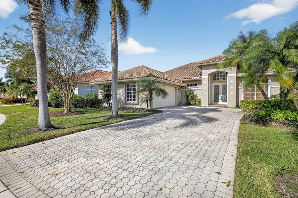 Property Slideshow image 2 of 38 | 6690 jog palm dr a, Boynton Beach, FL, 33437