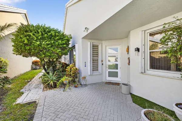 Property Slideshow image 3 of 55 | 8337 horseshoe bay rd, Boynton Beach, FL, 33472