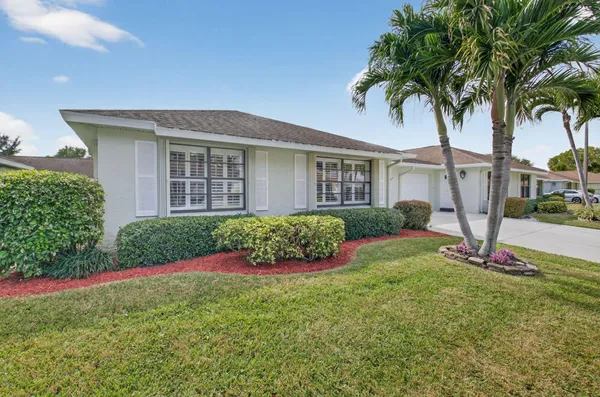 Property Slideshow image 2 of 52 | 9800 tabebuia tree dr a, Boynton Beach, FL, 33436