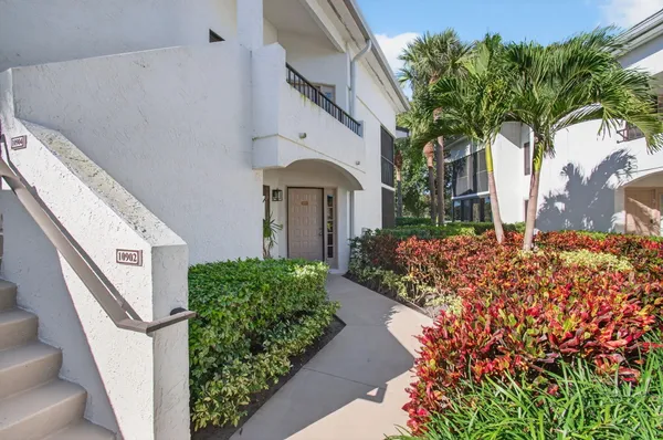 Property Slideshow image 3 of 90 | 15321 strathearn dr apt 10902, Delray Beach, FL, 33446