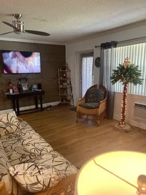 Property Slideshow image 3 of 29 | 204 windsor i, West Palm Beach, FL, 33417