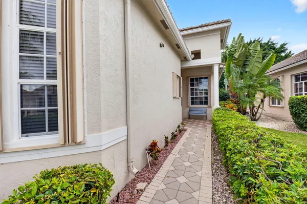 Property Slideshow image 3 of 106 | 6942 fairway lakes dr, Boynton Beach, FL, 33472