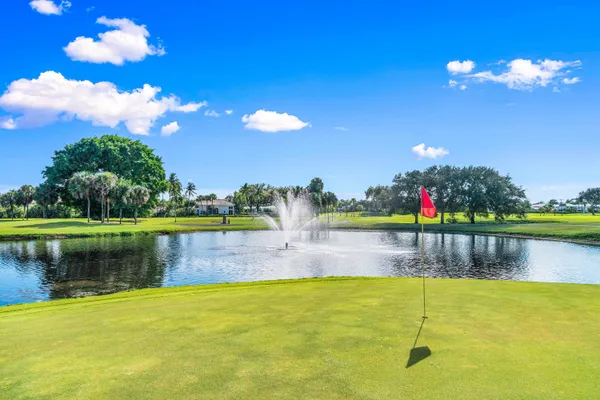 Property Slideshow image 3 of 58 | 5186 golfview ct 1914, Delray Beach, FL, 33484