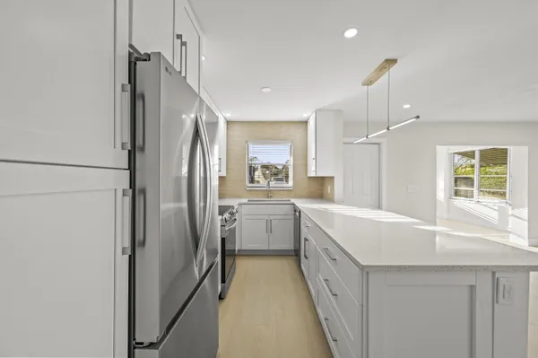 Property Slideshow image 3 of 21 | 890 high point blvd a, Delray Beach, FL, 33445