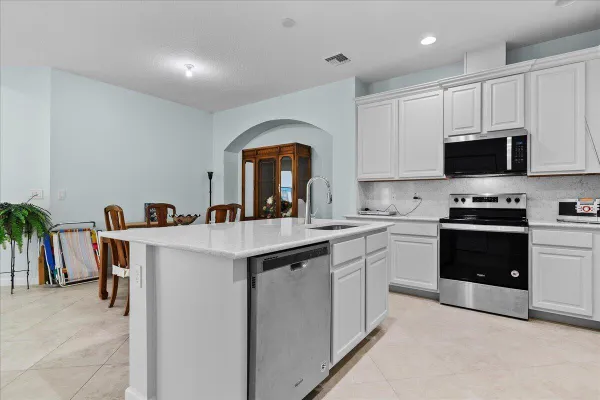 Property Slideshow image 3 of 46 | 12842 sw lake fern cir, Port Saint Lucie, FL, 34987