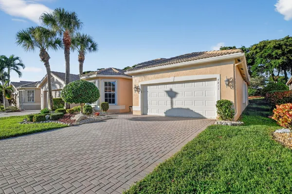 Property Slideshow image 3 of 99 | 7411 maple ridge trl, Boynton Beach, FL, 33437