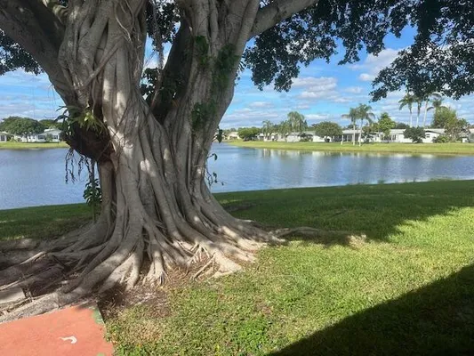 Property Slideshow image 2 of 19 | 5195 nicholas dr, West Palm Beach, FL, 33417