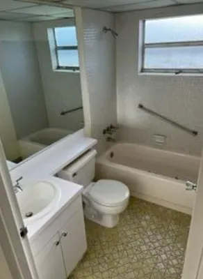 Property Slideshow image 2 of 11 | 193 saxony e unit e, Delray Beach, FL, 33446