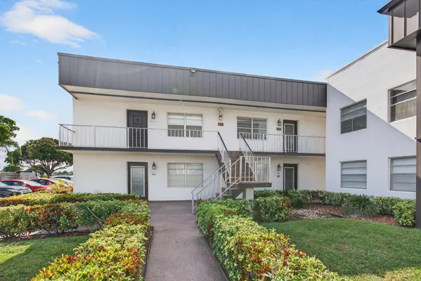 Property Slideshow image 2 of 65 | 986 normandy u, Delray Beach, FL, 33484