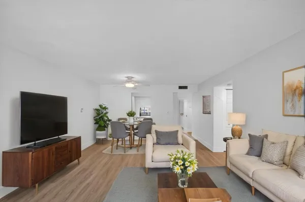 Property Slideshow image 3 of 111 | 14375 strathmore ln 303, Delray Beach, FL, 33446