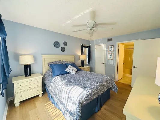 Property Slideshow image 3 of 33 | 7106 golf colony ct 104, Lake Worth, FL, 33467