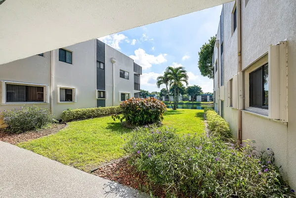Property Slideshow image 3 of 45 | 15036 ashland ln 43, Delray Beach, FL, 33484