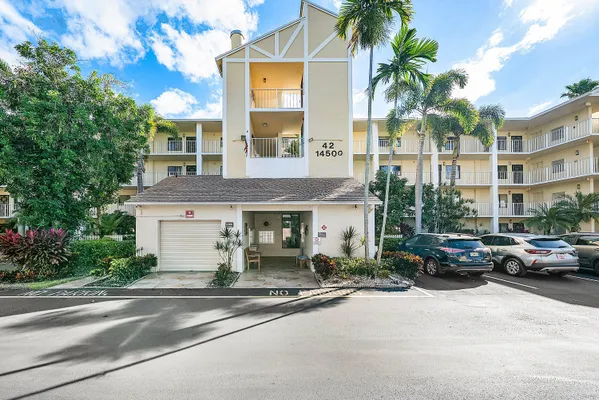 Property Slideshow image 2 of 52 | 14500 stirling way 405, Delray Beach, FL, 33446