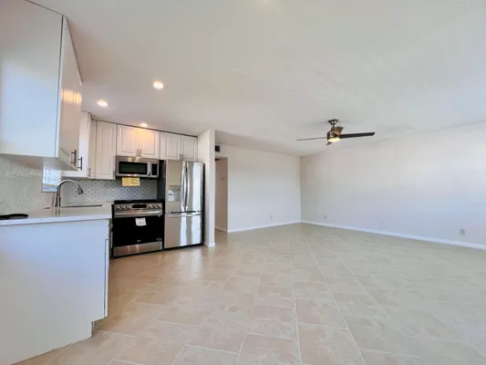 Property Slideshow image 3 of 14 | 152 chatham g, West Palm Beach, FL, 33417