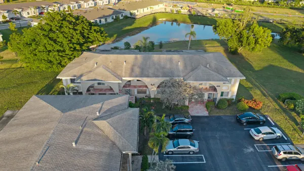 Property Slideshow image 2 of 28 | 13755 flora pl b, Delray Beach, FL, 33484