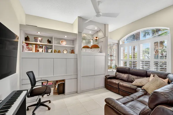 Property Slideshow image 3 of 72 | 7811 rockford rd, Boynton Beach, FL, 33472