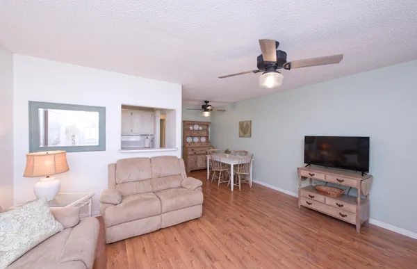 Property Slideshow image 3 of 35 | 320 horizons 207, Boynton Beach, FL, 33435