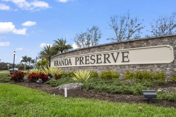 Property Slideshow image 2 of 41 | 792 se bloomfield rd, Port Saint Lucie, FL, 34984