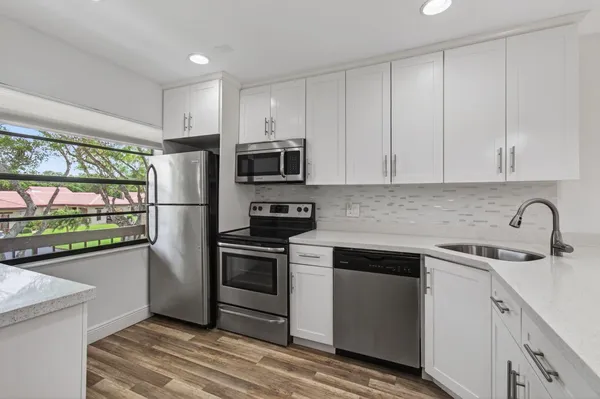 Property Slideshow image 2 of 80 | 8536 casa del lago, Boca Raton, FL, 33433