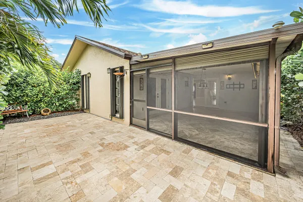 Property Slideshow image 2 of 22 | 6247 red cedar cir, Greenacres, FL, 33463