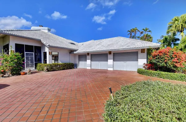 Property Slideshow image 3 of 68 | 56 northwoods ln, Boynton Beach, FL, 33436