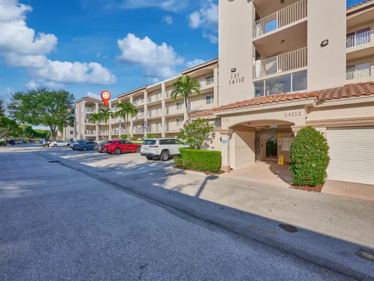 Property Slideshow image 2 of 49 | 14112 huntington pointe dr 401, Delray Beach, FL, 33484