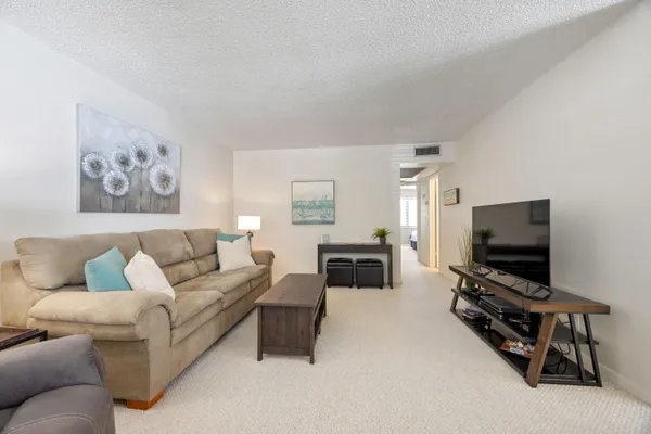 Property Slideshow image 3 of 15 | 419 sheffield q q, West Palm Beach, FL, 33417