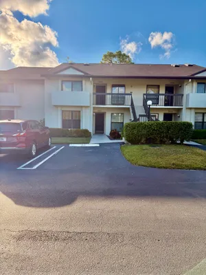 Property Slideshow image 3 of 27 | 3362 perimeter dr # 3362, Greenacres, FL, 33467