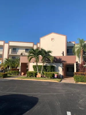 Property Slideshow image 2 of 29 | 9531 n belfort cir 111, Tamarac, FL, 33321