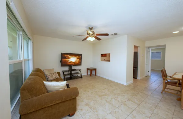 Property Slideshow image 3 of 50 | 632 snug harbor dr d15, Boynton Beach, FL, 33435