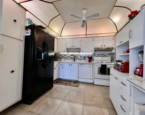 Property Slideshow image 2 of 21 | 303 wellington c, West Palm Beach, FL, 33417