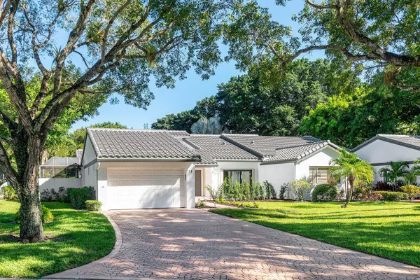 Property Slideshow image 2 of 69 | 78 hampshire ln, Boynton Beach, FL, 33436