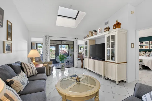 Property Slideshow image 2 of 58 | 5893 sunswept ln b, Boynton Beach, FL, 33437