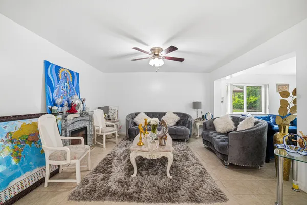 Property Slideshow image 3 of 31 | 6335 tall cypress cir, Greenacres, FL, 33463