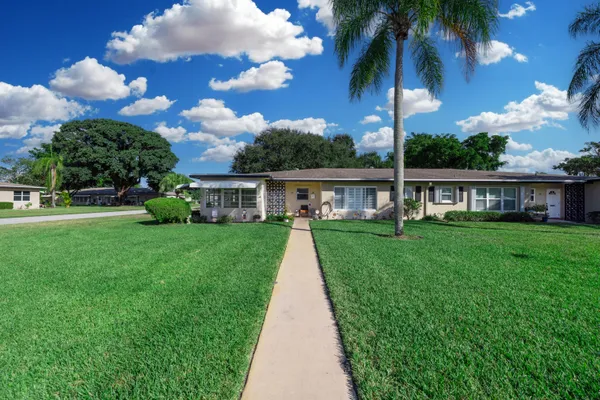 Property Slideshow image 2 of 34 | 1022 circle dr a, Delray Beach, FL, 33445