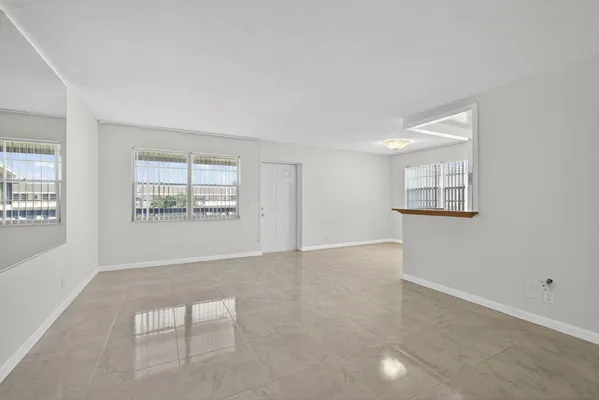 Property Slideshow image 3 of 35 | 136 somerset g, West Palm Beach, FL, 33417