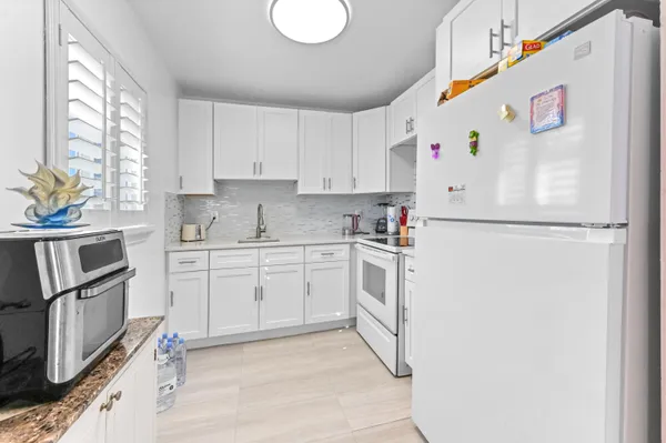 Property Slideshow image 3 of 30 | 317 saxony g, Delray Beach, FL, 33446