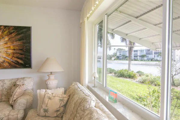 Property Slideshow image 3 of 34 | 2668 garden dr 108, Lake Worth, FL, 33461