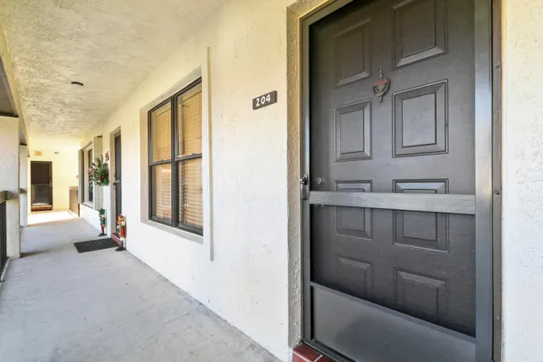 Property Slideshow image 3 of 15 | 540 sw south river dr 204, Stuart, FL, 34997